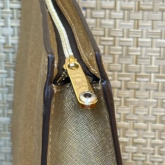 Henri Bendel New York West 57th Metallic Gold Saffiano Leather Cosmetic Clutch - Picture 7 of 13